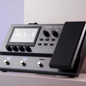 Phơ bàn Boss GX10