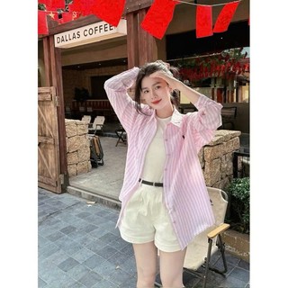 Set Bộ Đồ Nữ 4 Món Áo Sơ Mi Kẻ Sọc Dài Tay Thêu Ngựa Kèm Áo 3 Lỗ Trắng Mix Quần Sooc Đùi Trắng Dây Đai Lưng