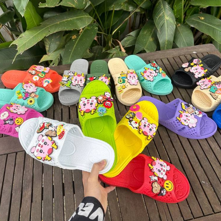 Dép tổ ong siêu nhẹ nhiều màu sắc gắn kèm 2 RỒNG LỚN kèm 8 sticker nhỏ ...
