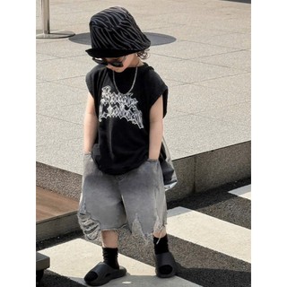 Set Đồ Bé Trai: Áo Tank Top Đen Và Quần Ngố Jean Size 12 đến 36kg