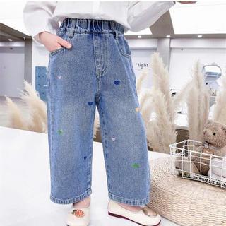 QUẦN JEAN SUÔNG THÊU HOẠ TIẾT TRÁI TIM NHỎ NHẮN XINH XẮN CHO BÉ GÁI
