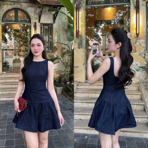 Váy Bò Sát Nách Dáng Xoè Hở Lưng Khoá Đồng Kèm Quần Đùi Rời