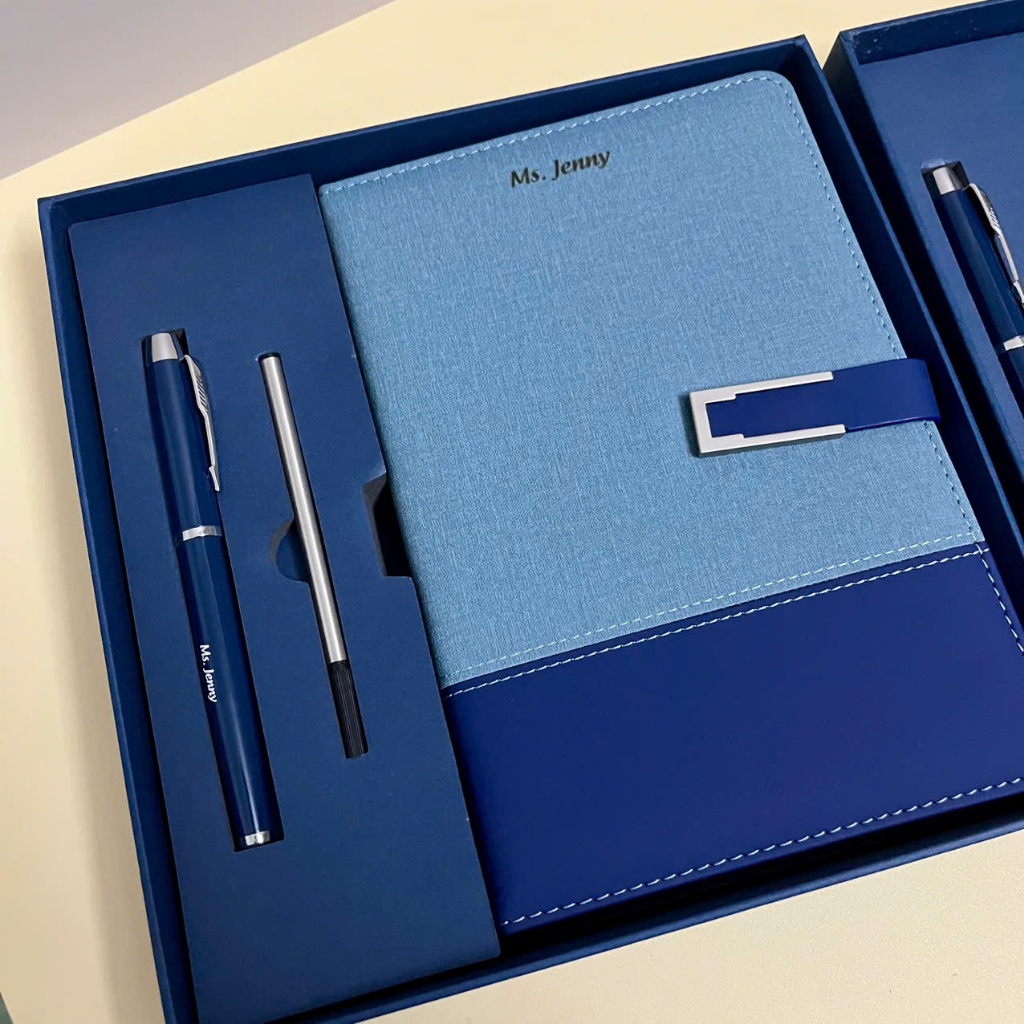 Set quà tặng Sổ tay KHẮC TÊN VÀ LOGO THEO YÊU CẦU khổ A5 kèm bút kim loại cao cấp (Hộp và Túi xách)