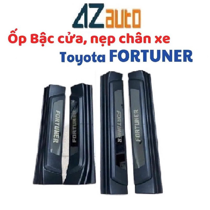 Ốp bậc cửa ngoài xe Toyota Fortuner 2017-2025 nhựa ABS chữ 3D tráng gương hàng cao cấp
