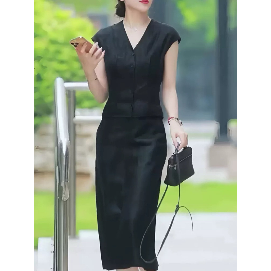 Set áo gile cổ V tay ngắn mix chân váy xẻ tà sau dáng dài màu đen chất nilen mềm cao cấp phù hợp đi làm ,đi chơi