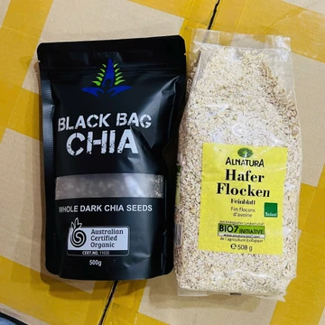 Combo 1 yến mạch 1 hạt chia ( Yến Mạch Hafer Flocken 500g + Hạt Chia 500g)