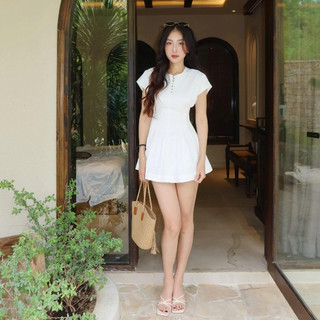 Đầm Nữ Form Ngắn Xòe Cổ Tròn Phối Nút Thiết Kế Xếp Li Thanh Lịch Nữ Tính - MAGIO DRESS - GOÛT DE JUN