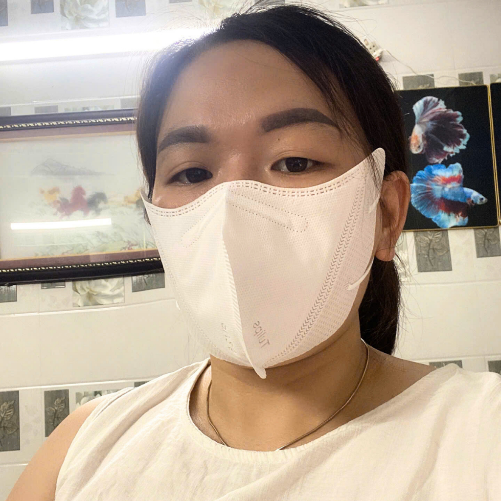 Combo 100 chiếc khẩu trang 9A 4 lớp Tulips kháng khuẩn, che kín mặt, chống nắng chống bụi hiệu quả