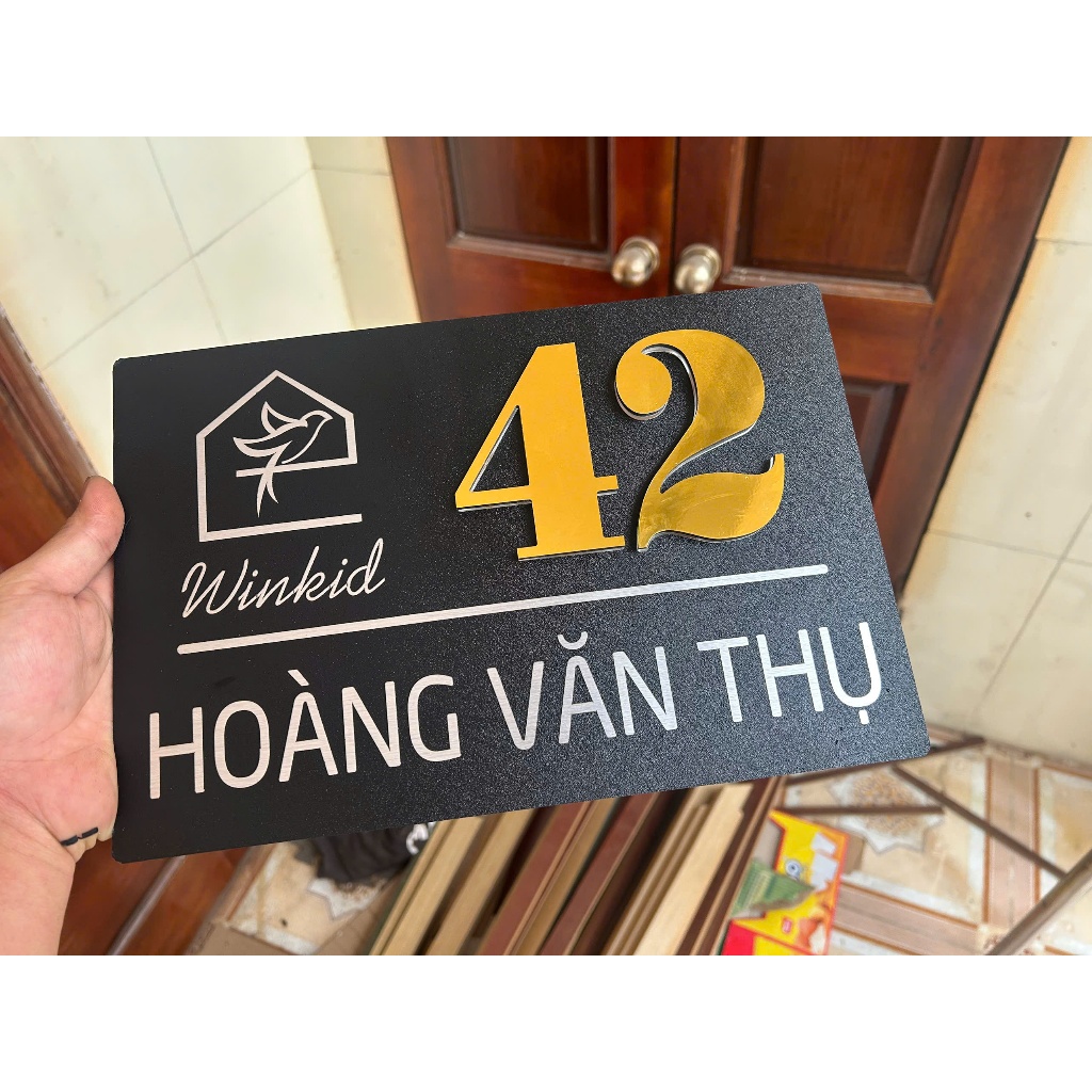 Biển số nhà CAO CẤP,, biệt thự, chung cư. Màu ĐEN MỜ. SỐ GƯƠNG VÀNG NỔI