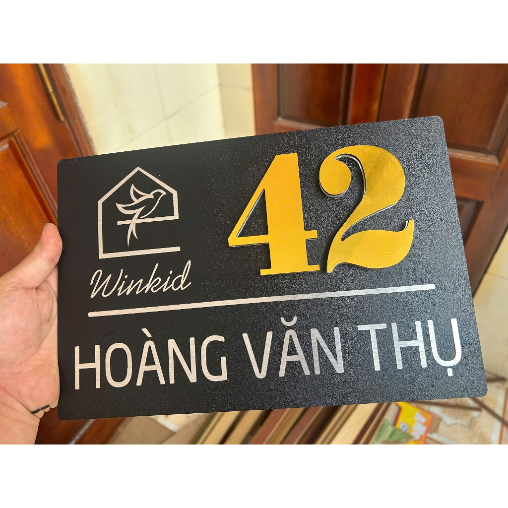 Biển số nhà CAO CẤP,, biệt thự, chung cư. Màu ĐEN MỜ. SỐ GƯƠNG VÀNG NỔI