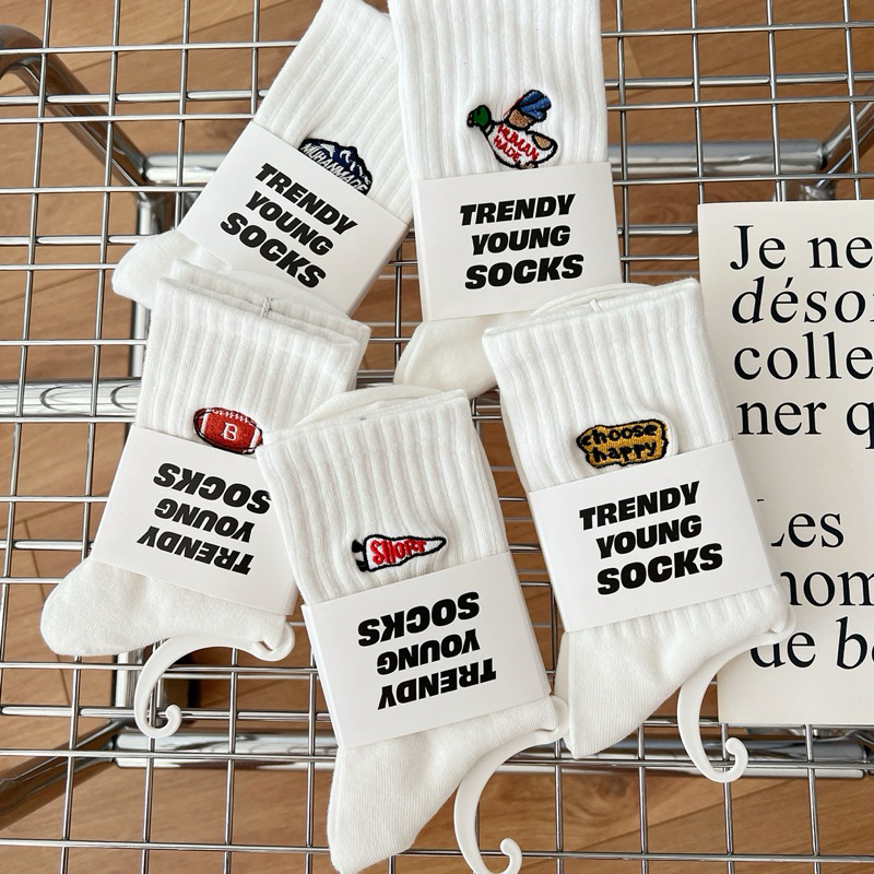Tất Vớ Nam Nữ Cổ Cao Trắng Đen Thêu Hình Thể Thao Thú Cún Dễ Thương Phong Cách Hàn Quốc Chất Cotton Mềm Mại Thoáng Mát