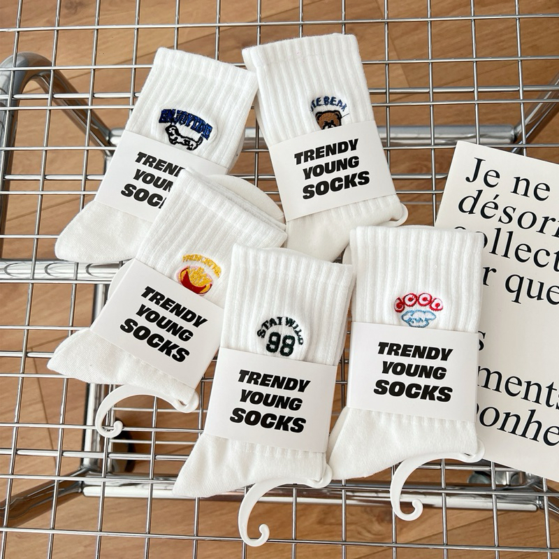 Tất Vớ Nam Nữ Cổ Cao Trắng Đen Thêu Hình Thể Thao Thú Cún Dễ Thương Phong Cách Hàn Quốc Chất Cotton Mềm Mại Thoáng Mát