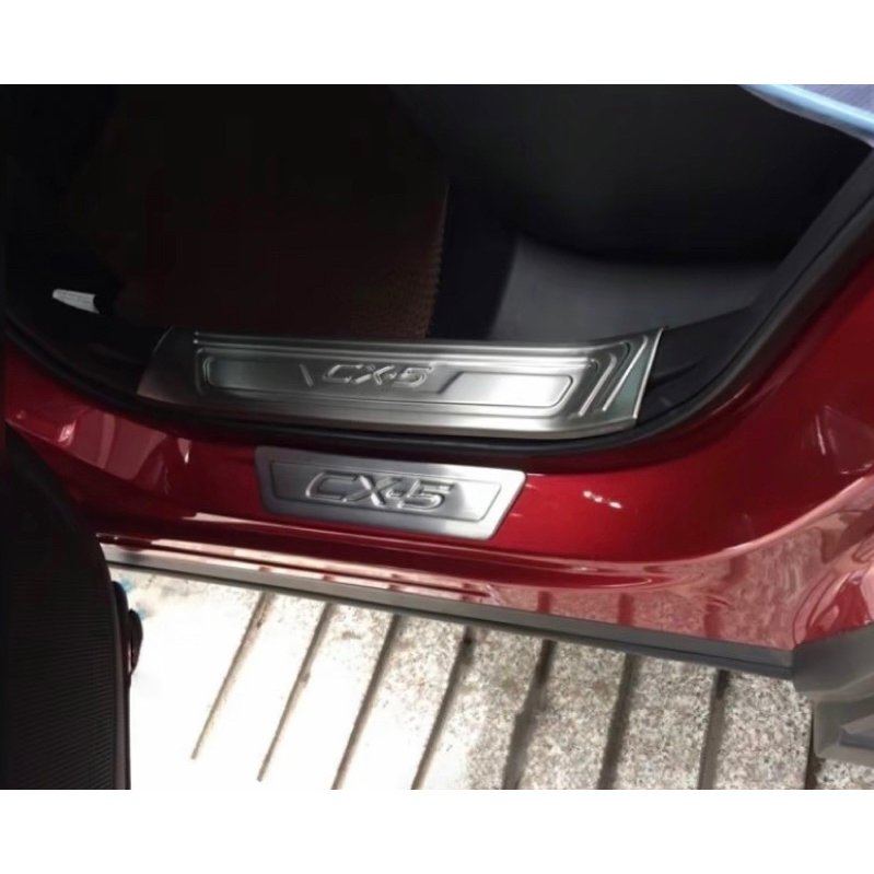Ốp bậc cửa, nẹp bước chân xe Mazda CX5 2018-2025 inox 304 sáng bóng
