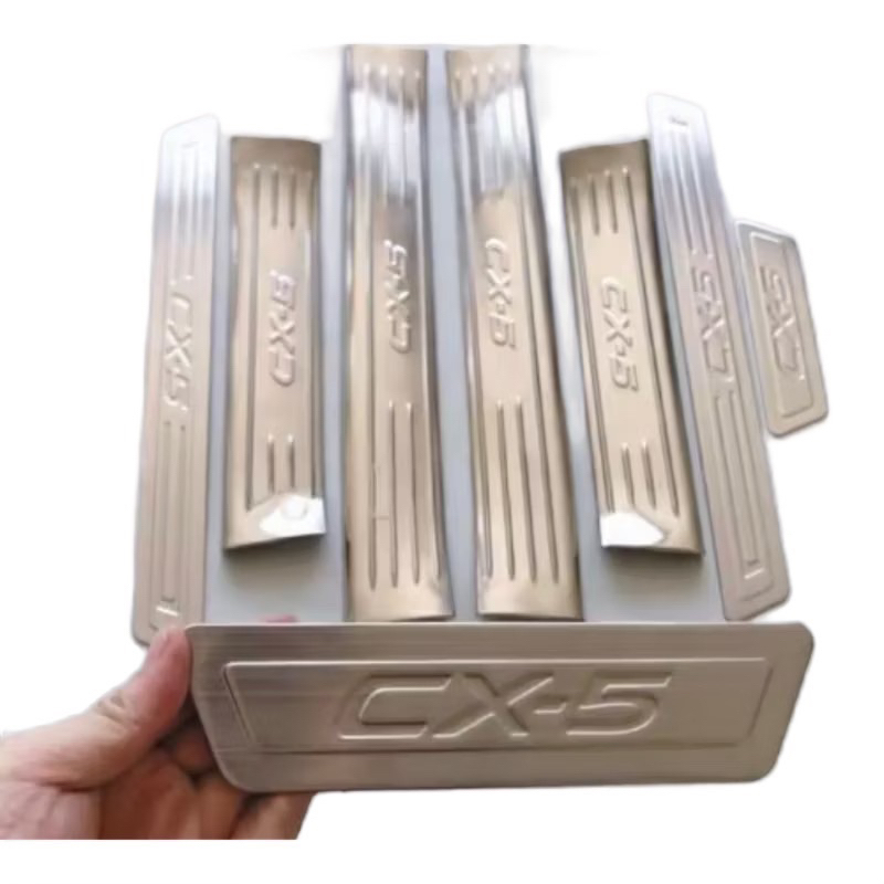 Ốp bậc cửa, nẹp bước chân xe Mazda CX5 2018-2025 inox 304 sáng bóng