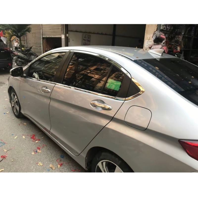 Nẹp chân kính và cong kính xe Honda City 2021-2025