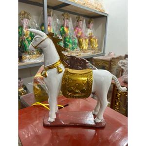 Ông ngựa thờ gỗ mít