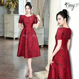 Đầm Công Sở EMY Cao Cấp Thanh Lịch EM7517 Dáng Xòe Cổ Tròn Sang Trọng, Dự Tiệc Vải Gấm Taffta Đỏ Đô