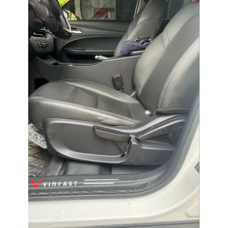 Lẫy chỉnh ghế xe vf5