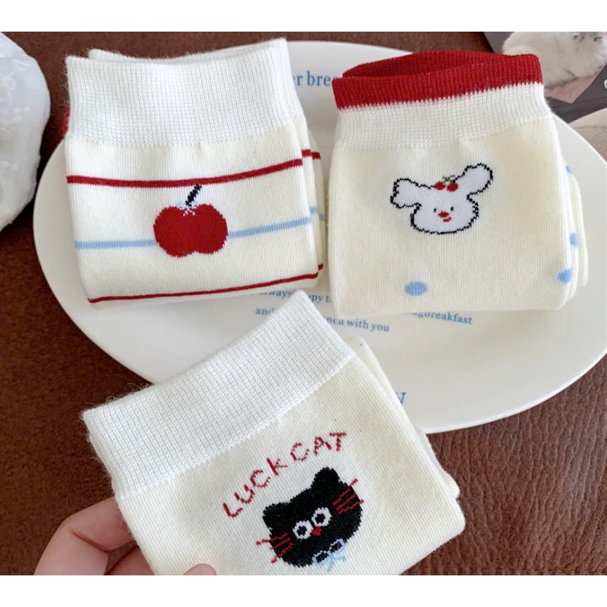 Vớ Tất Chữ SISEME cổ cao Unisex phong cách thể thao, trẻ trung và năng động.