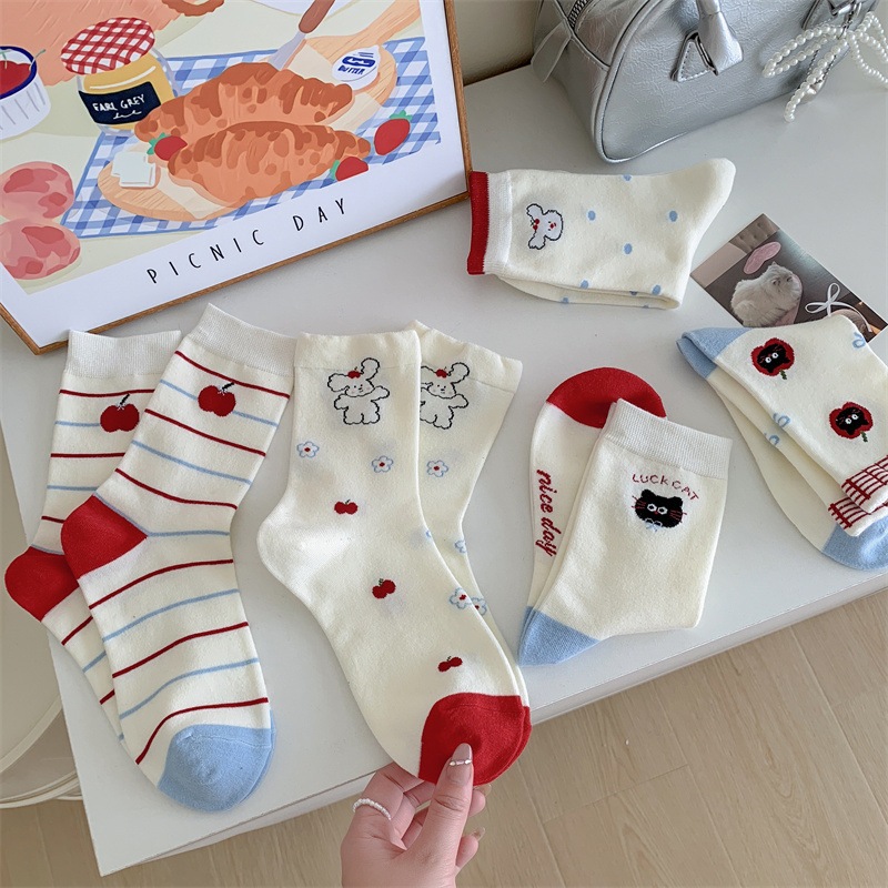 Vớ Tất Chữ SISEME cổ cao Unisex phong cách thể thao, trẻ trung và năng động.