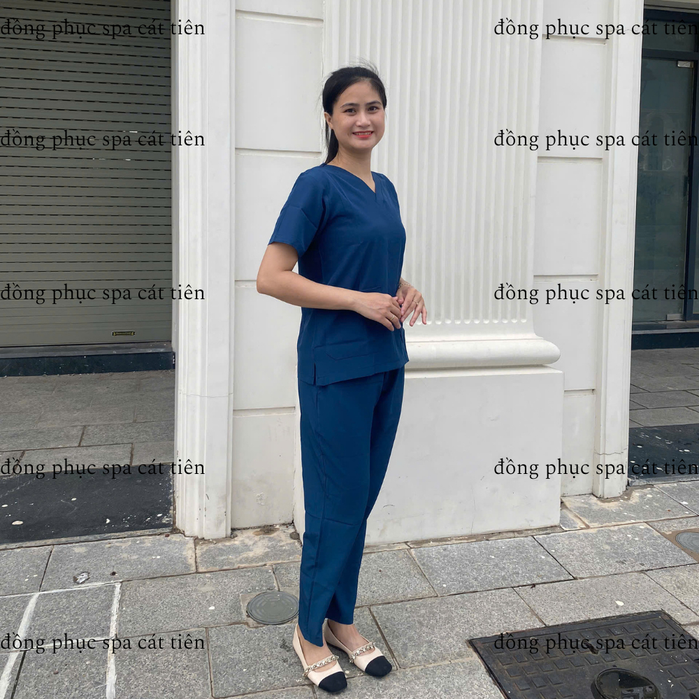 Bộ Scrubs cổ tim màu xanh coban, chất vải lon giãn, trẻ trung, thoáng mát, thiết kế có túi tiện lợi,spa,y tế