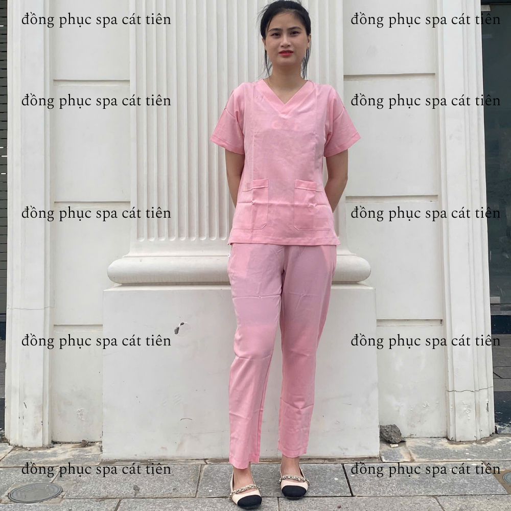 Bộ Scrubs cổ tim màu hồng, chất vải Lon GIãn, spa,y tế, thiết kế có túi tiện lợi