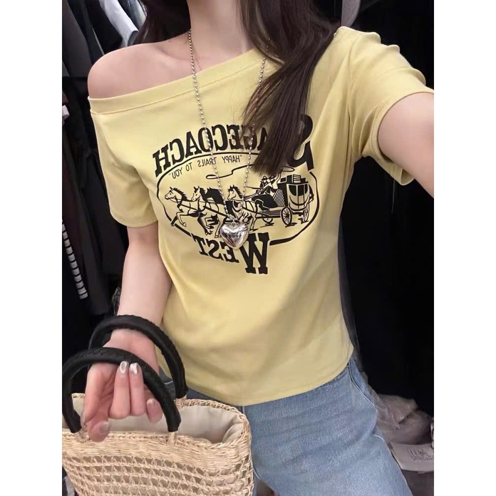 ÁO THUN NỮ LỆCH VAI ÔM NHẸ IN HÌNH ĐƠN GIẢN