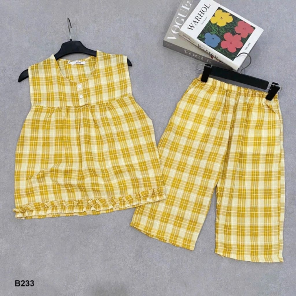 Bộ lửng nữ, áo sát nách quần lửng, vải thô caro mềm mát, nhiều size.