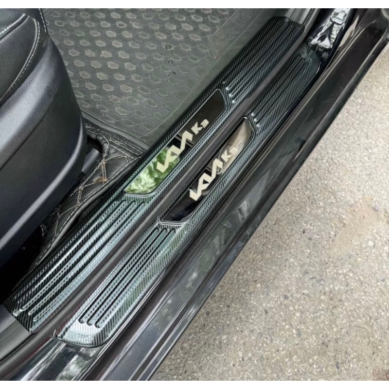 Ốp bậc cửa, Ốp chống trầy cốp xe KIA K3 2021-2024 vân Carbon cao cấp