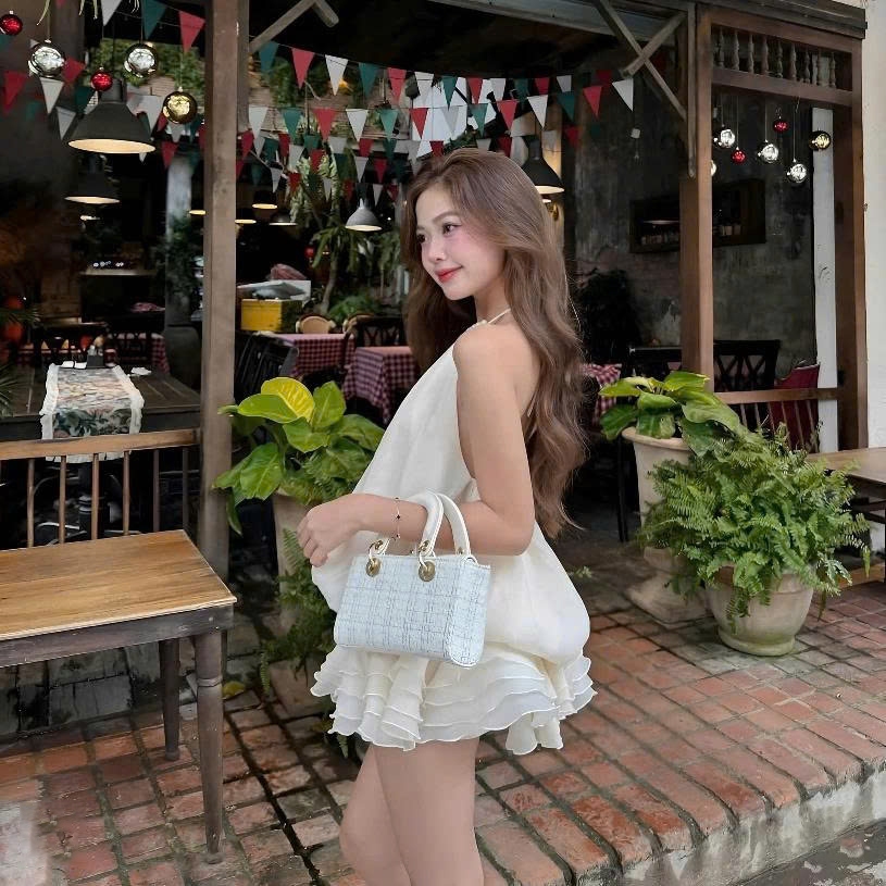 Set Váy Cổ Yếm Đính Ngọc Hở Lưng Dáng Bí Xòe Chun Eo Kèm Quần Bảo Hộ Siêu Xinh MS86