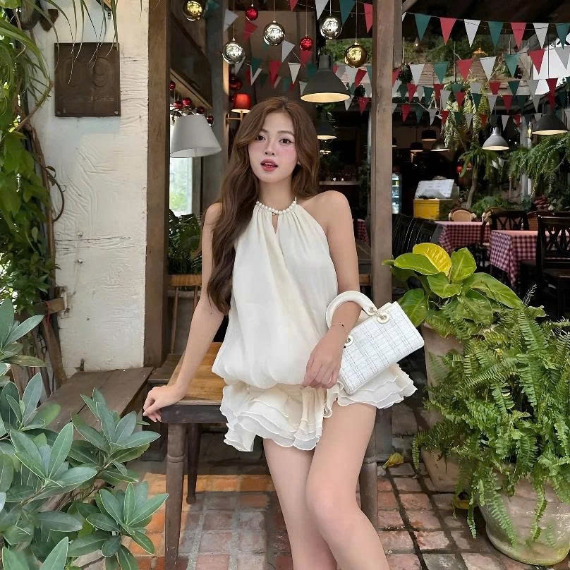 Set Váy Cổ Yếm Đính Ngọc Hở Lưng Dáng Bí Xòe Chun Eo Kèm Quần Bảo Hộ Siêu Xinh MS86