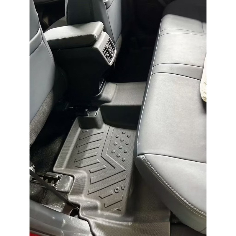 Thảm lót sàn nhựa TPE 5D tràn viền xe Yaris cross 2023-2025 hàng cao cấp