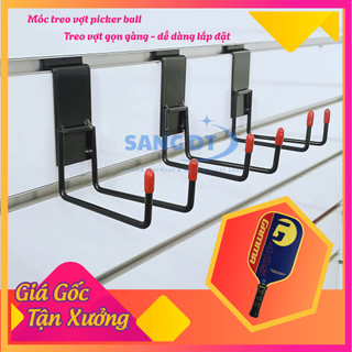 Móc treo vợt pickleball trưng bày cửa hàng, móc sắt treo phụ kiện rãnh tấm slatwall sơn tĩnh điện chống rỉ