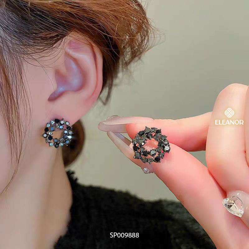 Bông tai nữ chuôi bạc 925 Eleanor Accessories đính đá màu đen phụ kiện trang sức khuyên tai 9888
