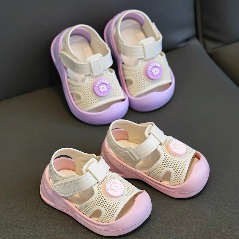 (Order) Dép nhựa mềm bịt chân cho bé tập đi êm ái phong cách dễ thương