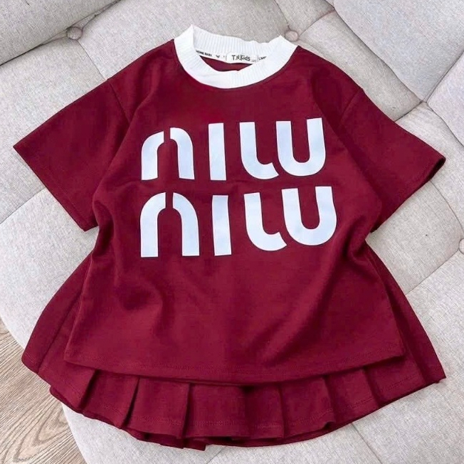 13-45KG tuổi. Sét chân váy xếp ly có lót váy cho bé gái in chữ NIW NIW chất vải cotton mềm mịn thấm hút mồ hôi. VS03
