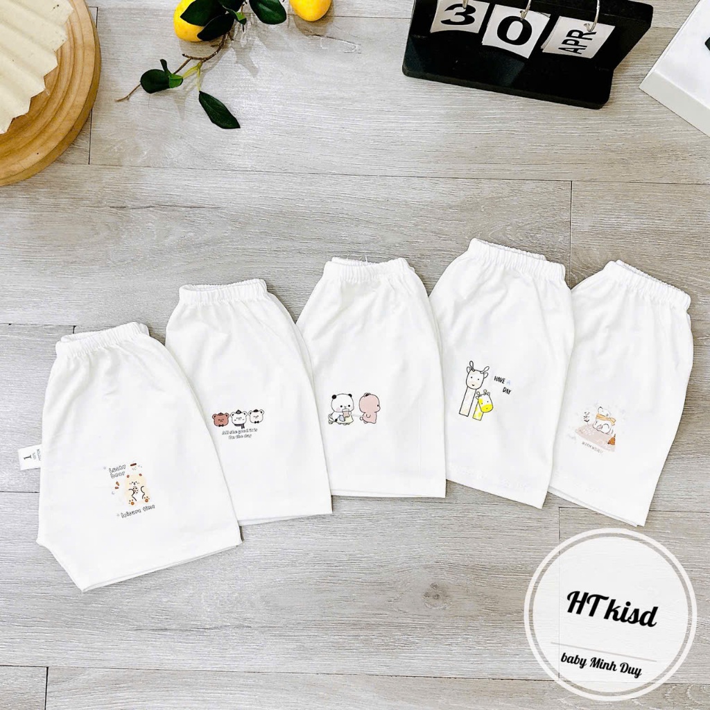 Quần chục đùi thun lạnh NỀN TRẮNG KEM họa tiết dễ thương cho bé 4-14kg saubabi