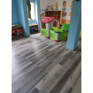 SÀN NHỰA BÓC DÁN PVC GIẢ GỖ LOẠI NGẮN (KT: Dài 45cm x Rộng15cm )CÓ NHẬN THI CÔNG