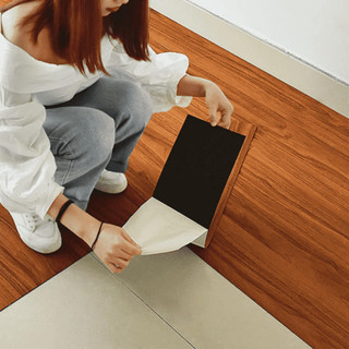 SÀN NHỰA BÓC DÁN PVC GIẢ GỖ LOẠI NGẮN (KT: Dài 45cm x Rộng15cm )CÓ NHẬN THI CÔNG