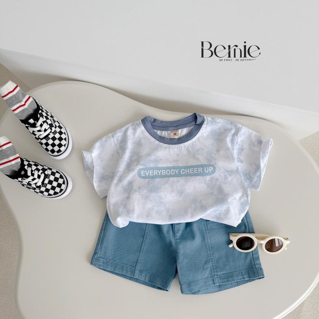 Bộ cotton loang in chữ phối quần bò cá tính cho bé, bộ thun cổ tròn mặc đi chơi cho bé trai
