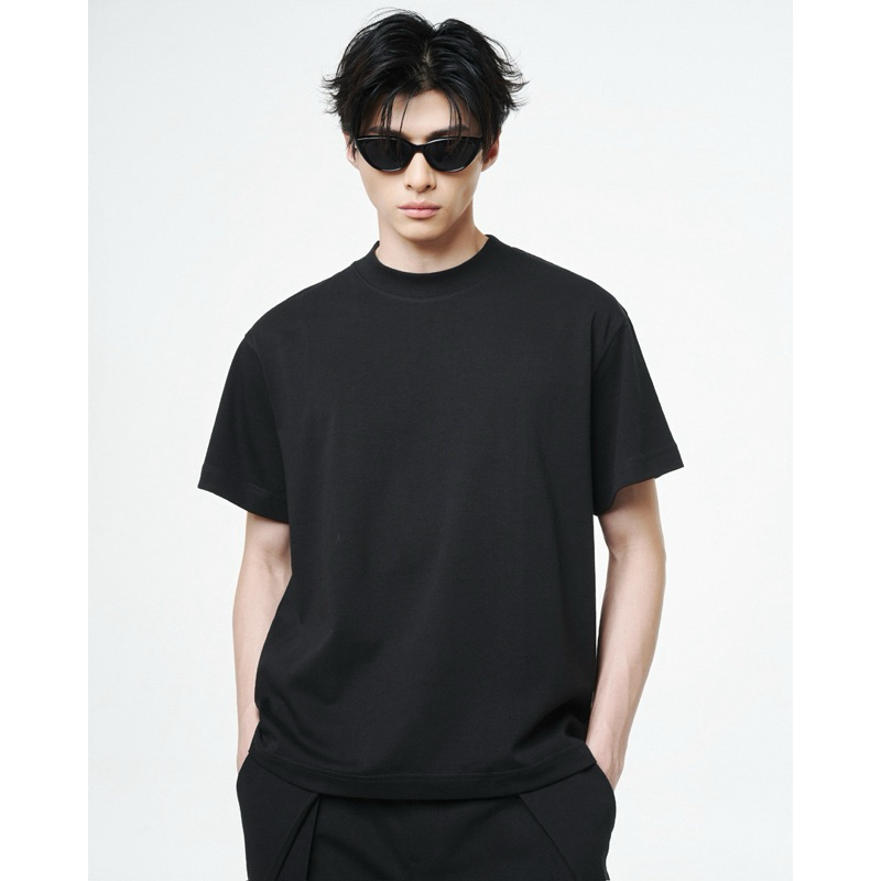 Áo Thun Trơn Đen Unisex - THUNDEROUS BASIC T-SHIRT / BLACK