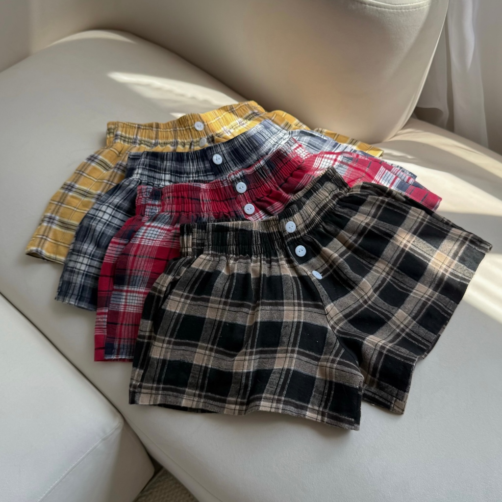 QUẦN SHORT NỈ DẠ LOGO THÊU CALL ME CARO FFCLUB MIX