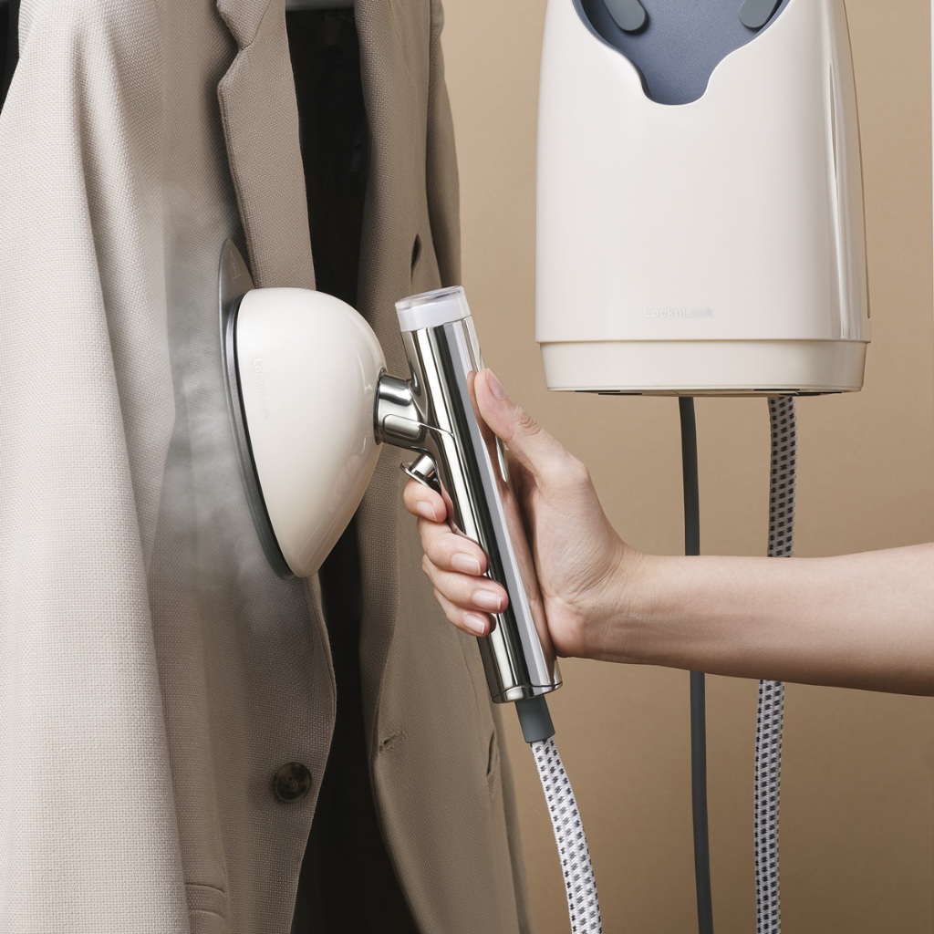 Bàn Ủi Hơi Nước LocknLock Garment Steamer ENI218IVY 800ml, Màu Ngà, 220-240V, 50-60Hz,1370-1630W - K-MALL