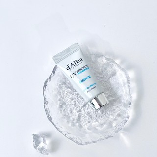 Kem chống nắng d’Alba Waterfull Tone-up Sunscreen Dịu Nhẹ Da Nhạy Cảm Nâng Tông Sáng Hồng 50ml