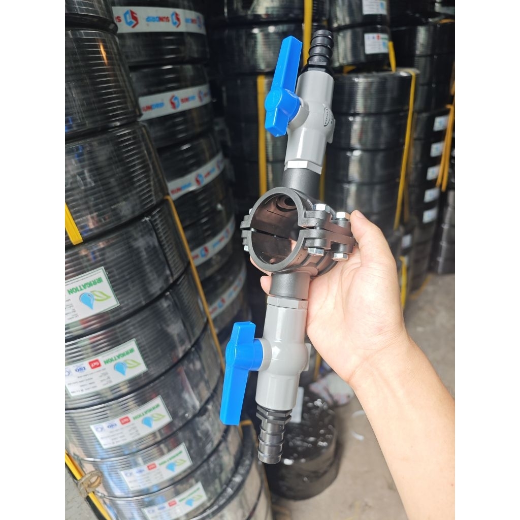 Bộ đai khởi thủy 63 ra 27 PVC đai khởi thủy 50 ra 27  kèm van PVC 27 ren nối ldpe 25mm như Hình màu xanh trắng tùy lô