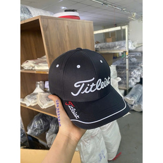 Mũ Golf Titleist 2 màu đen và trắng chuẩn phom êm