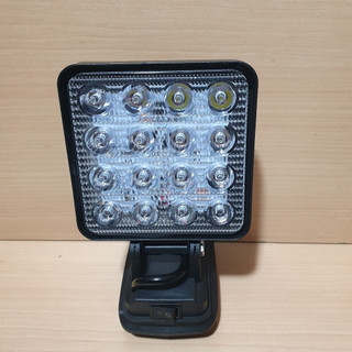 Thân đèn led 16 bóng có cổng USB siêu sáng, siêu bền công suất cực khỏe dùng pin chân phổ thông M21 4cm