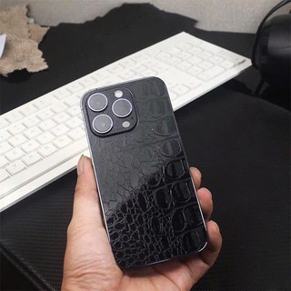 SKIN VÂN GIẢ DA CÁ SẤU DÀNH CHO IPHONE 16 PROMAX 15 PROMAX 15 PRO14 PROMAX 14 14 PRO 14 PLUS 13 PROMAX