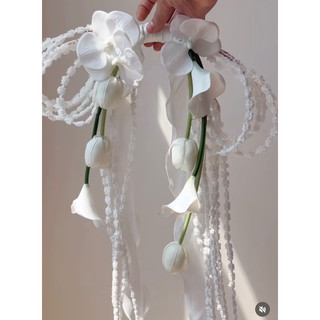bó hoa cưới cầm tay cô dâu R342