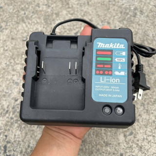 Sạc Cốc bulong pin, sạc pin máy khoan máy bulong pin makita 21V sử dụng chân pin phổ thông tiện dụng